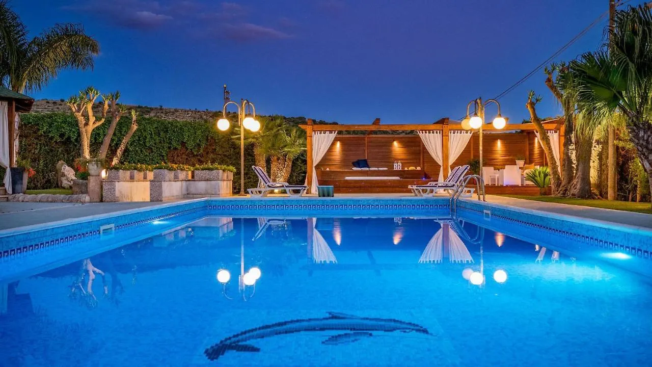 Villa Cutrera 8, Emma Villas Chiaramonte Gulfi