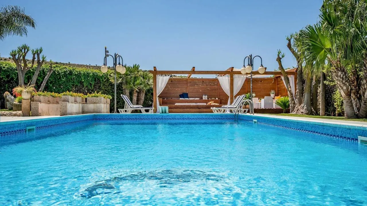 Villa Cutrera 8, Emma Villas Chiaramonte Gulfi Ιταλία