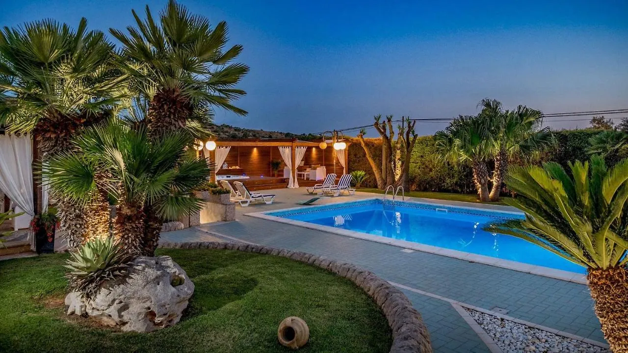 Villa Cutrera 8, Emma Villas Chiaramonte Gulfi